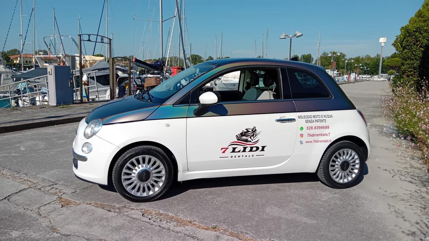 Fiat 500 con wrapping personalizzato realizzato da GAS Project — Comacchio